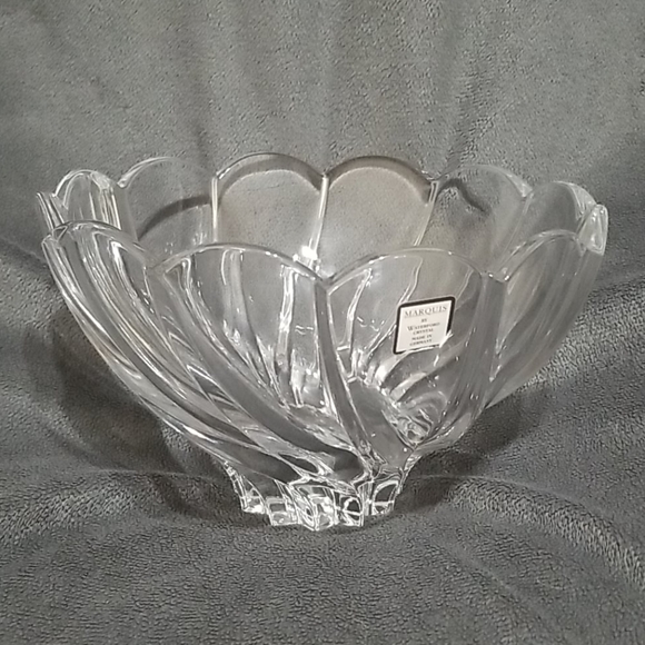 Marquis by Waterford Large Crystal Candy Bowl - Picture 1 of 10
